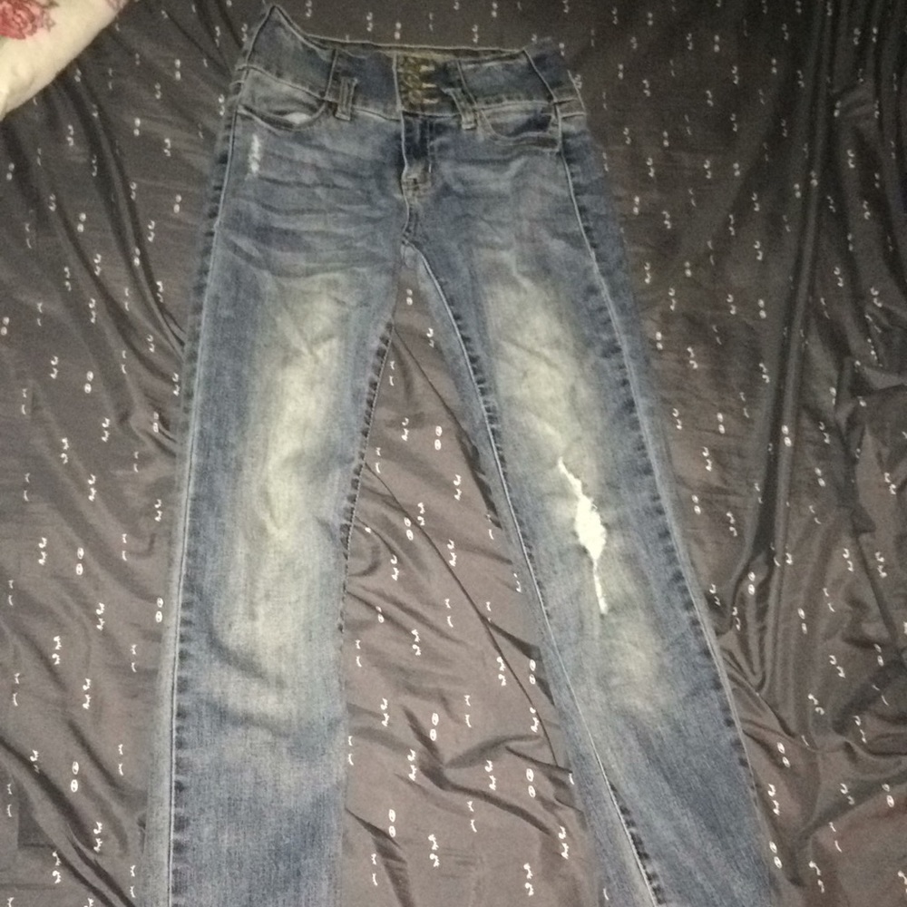 High waisted jeans